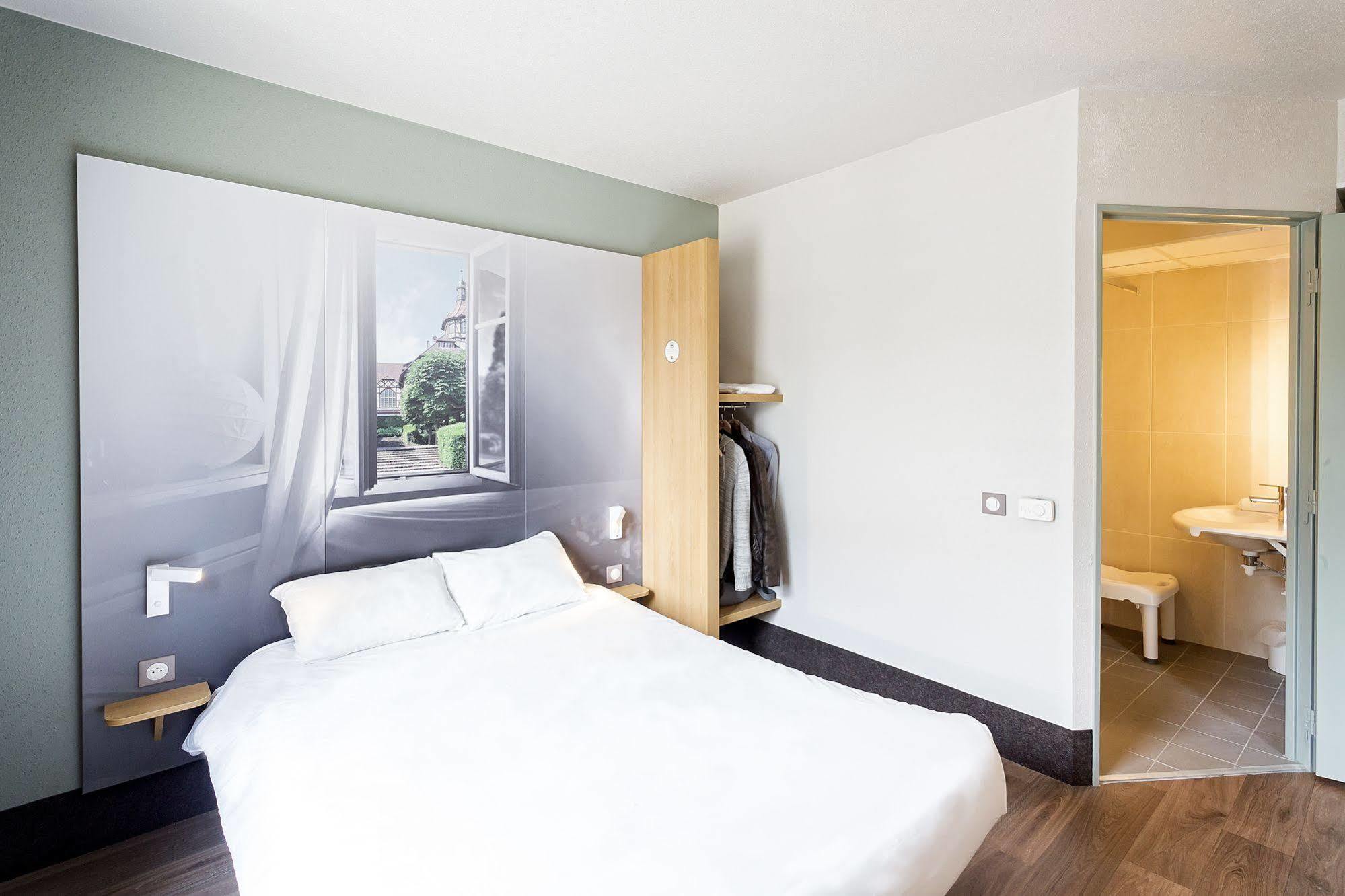 B&B Hotel Корбей-Эссон Экстерьер фото