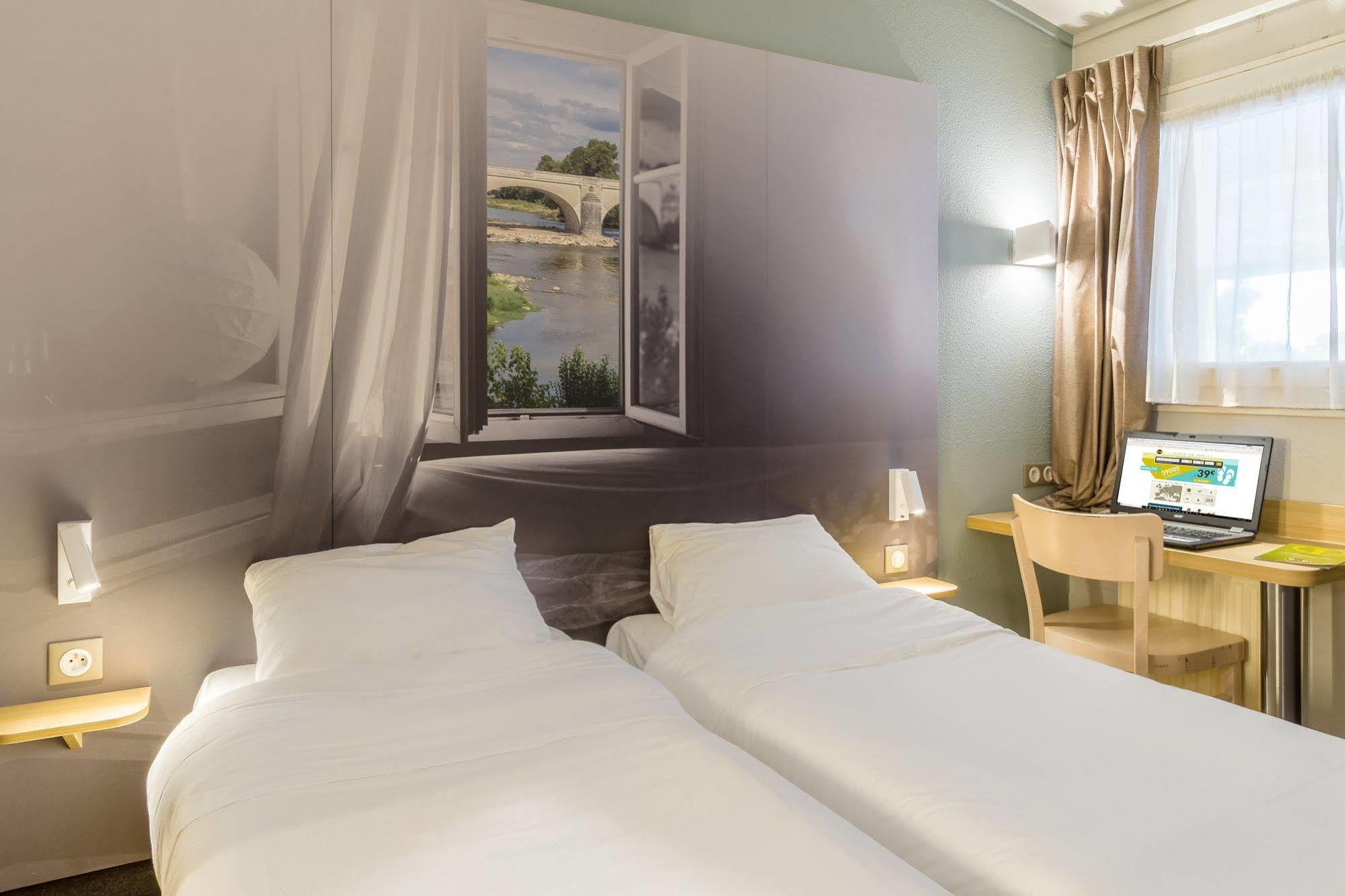 B&B Hotel Корбей-Эссон Экстерьер фото
